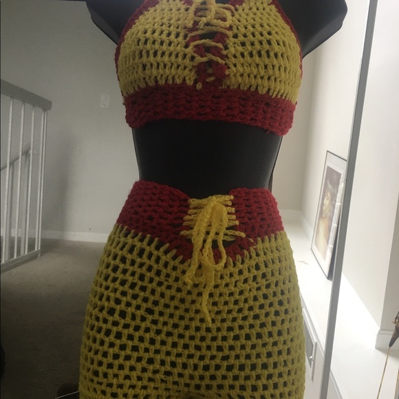 High waist bottoms and top - Picture 5 of 8